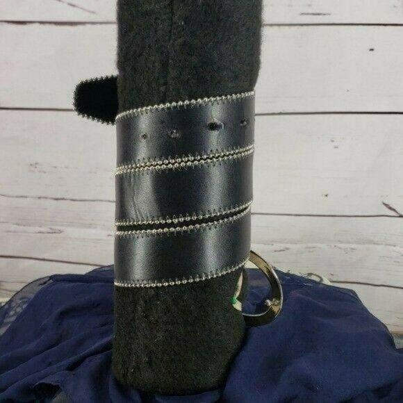 Guess Style #957036 Black‎ With Silver Belt - Picture 5 of 8